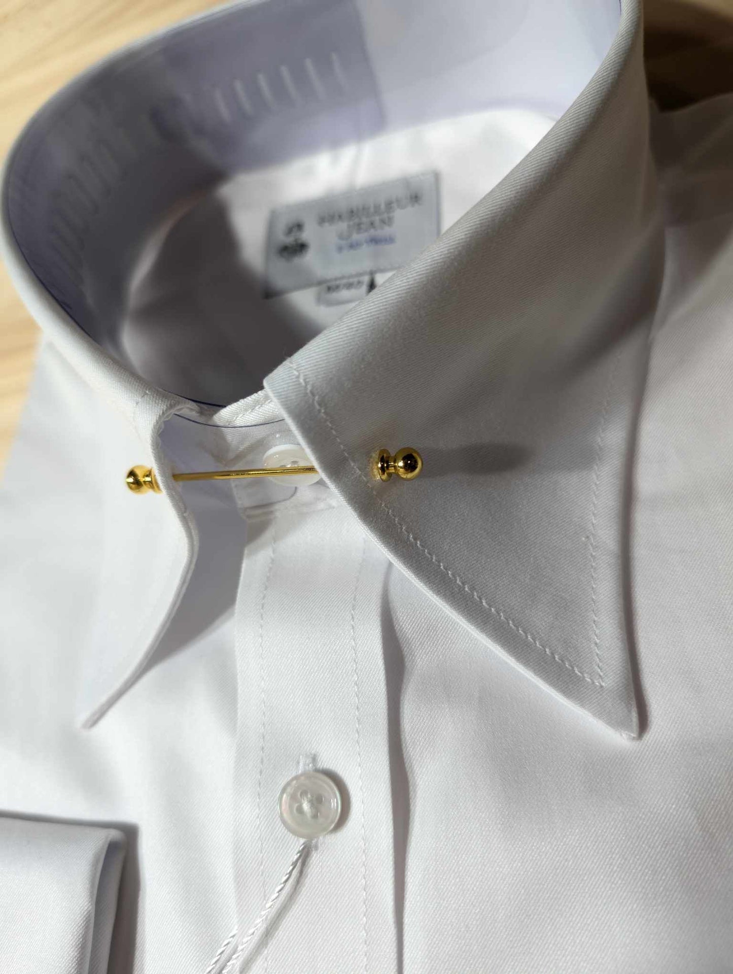 Double-twisted French collar shirt