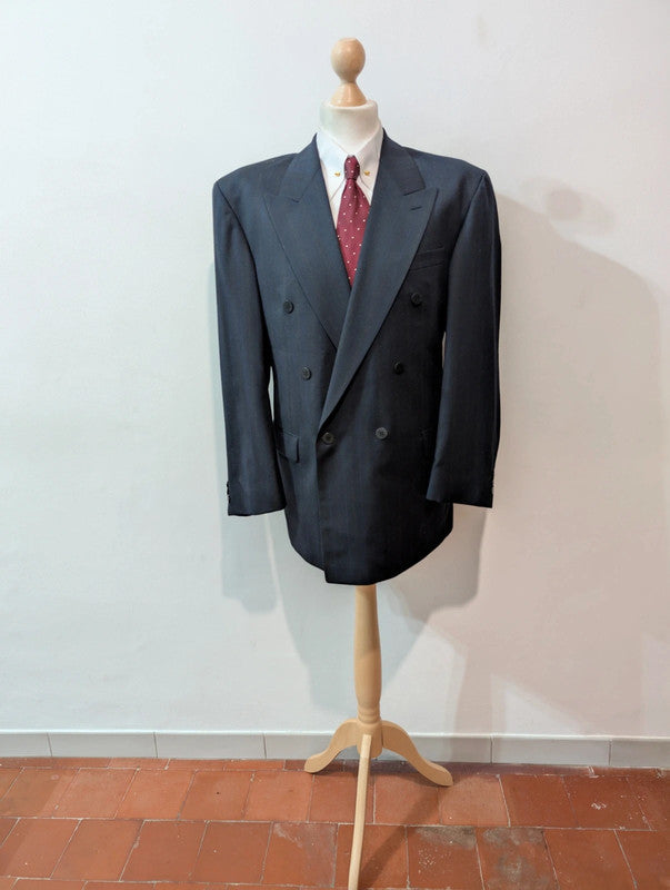 Élégant costume croisé pinstripe en laine