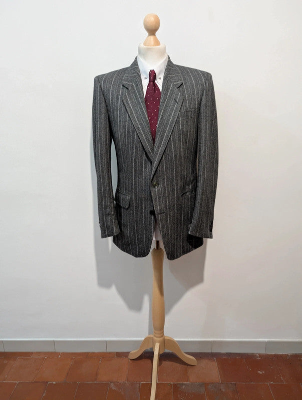 Merveilleux costume pinstripe en flanelle lourde