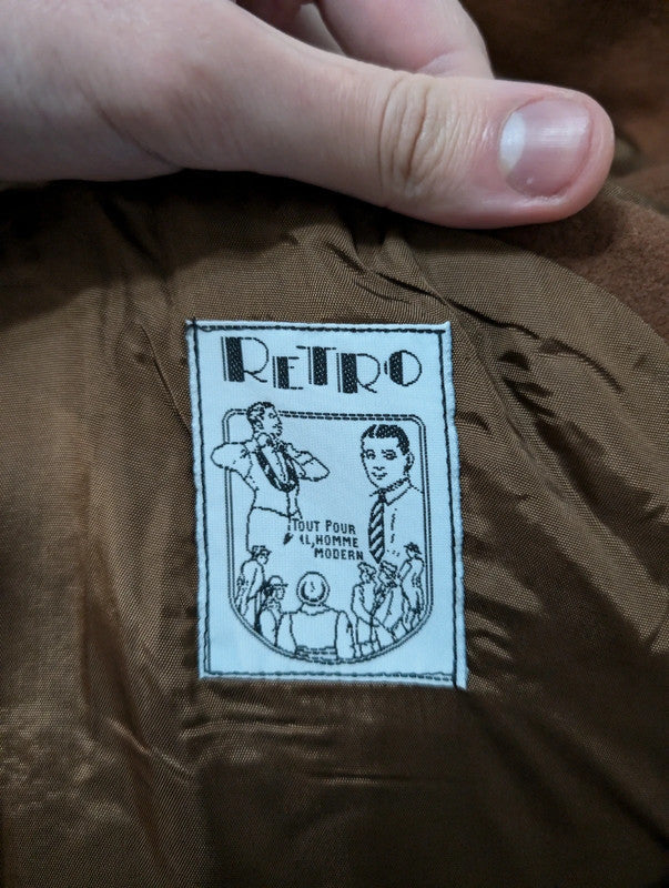 Großer brauner Zweireihermantel aus Wolle