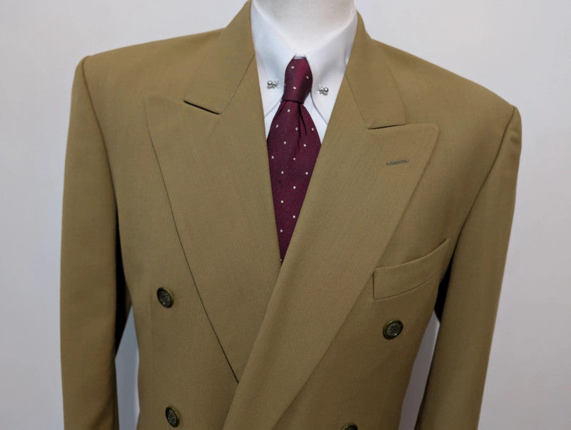 Élégant costume croisé beige kaki en laine