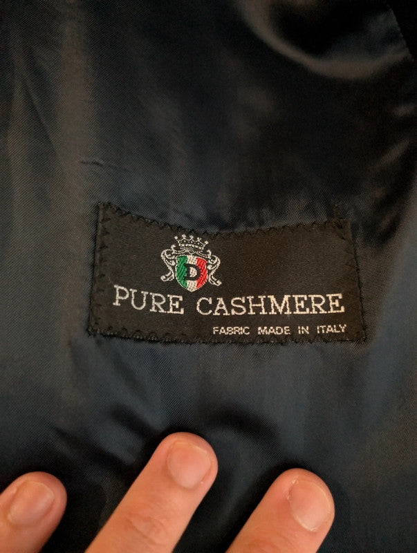 Erstaunlicher marineblauer Kaschmirmantel