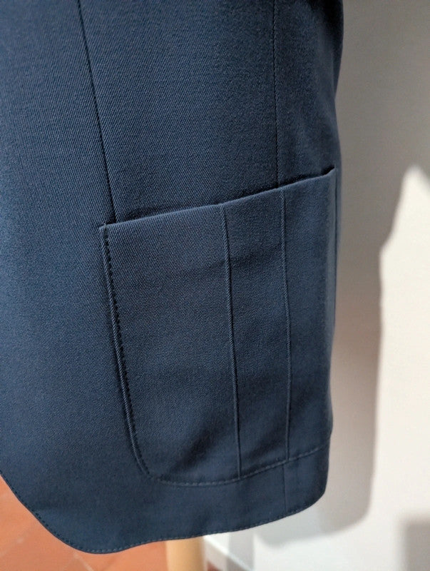 Spektakuläre blaue Wolljacke