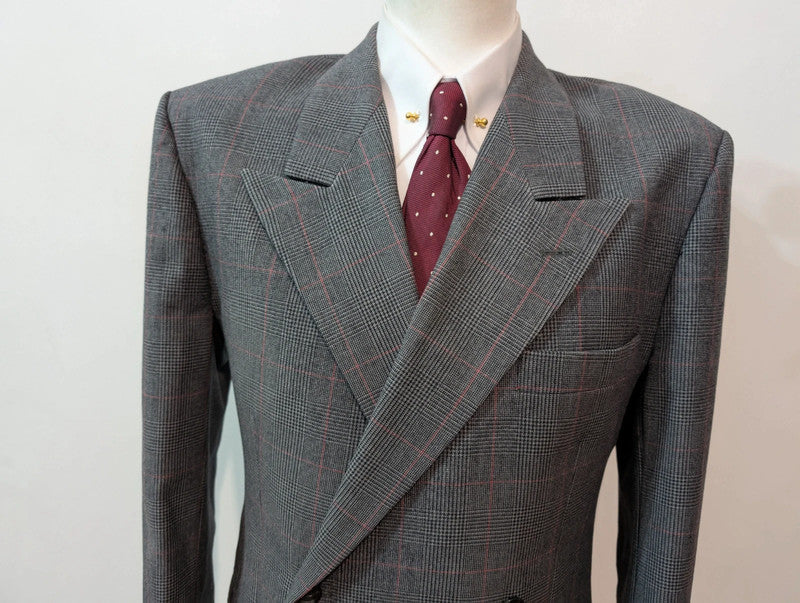 Légendaire costume croisé en prince de galle