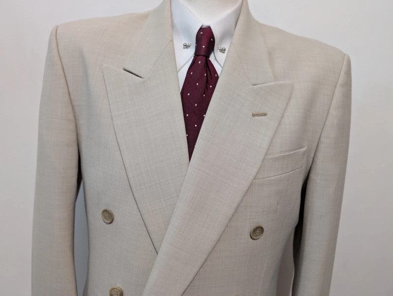 Magnifique costume croisé gris crème en laine