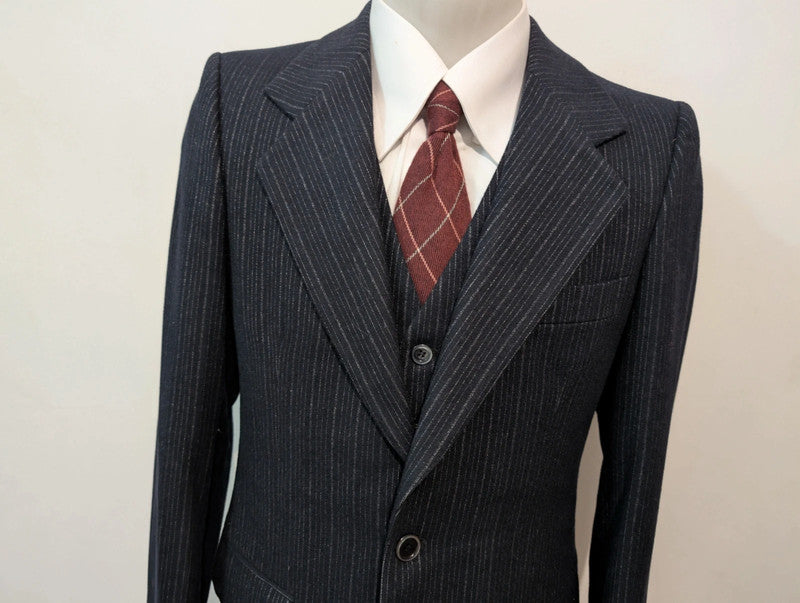 Mysterieux costume 3 piece pinstripe en flanelle