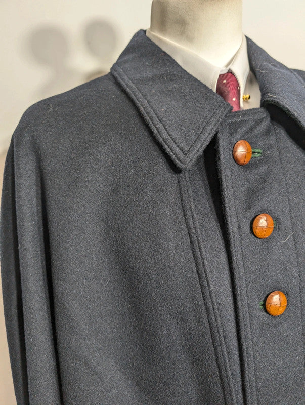 Incroyable manteau pèlerine en laine