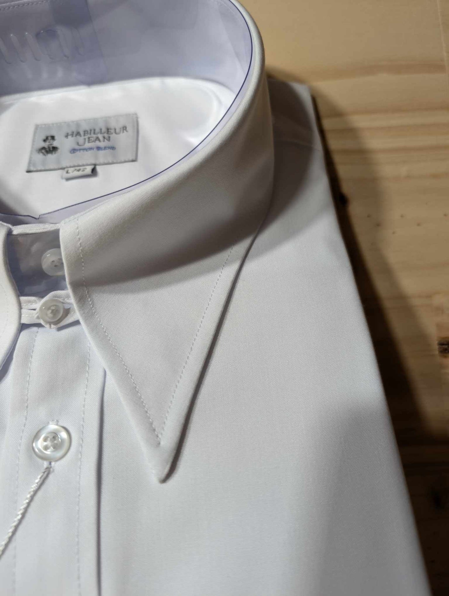 Cotton blend point collar shirt