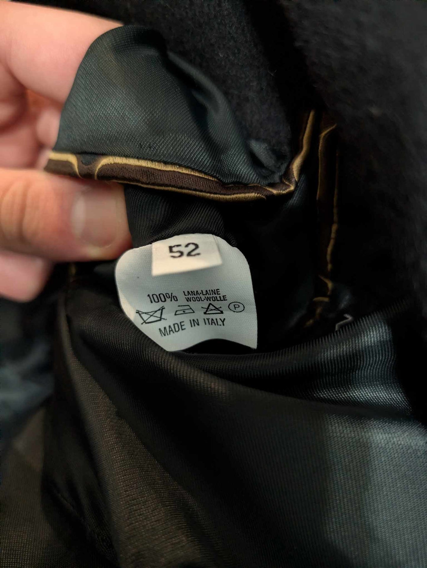 Original manteau croisé de couleur bleu marine nuit en laine