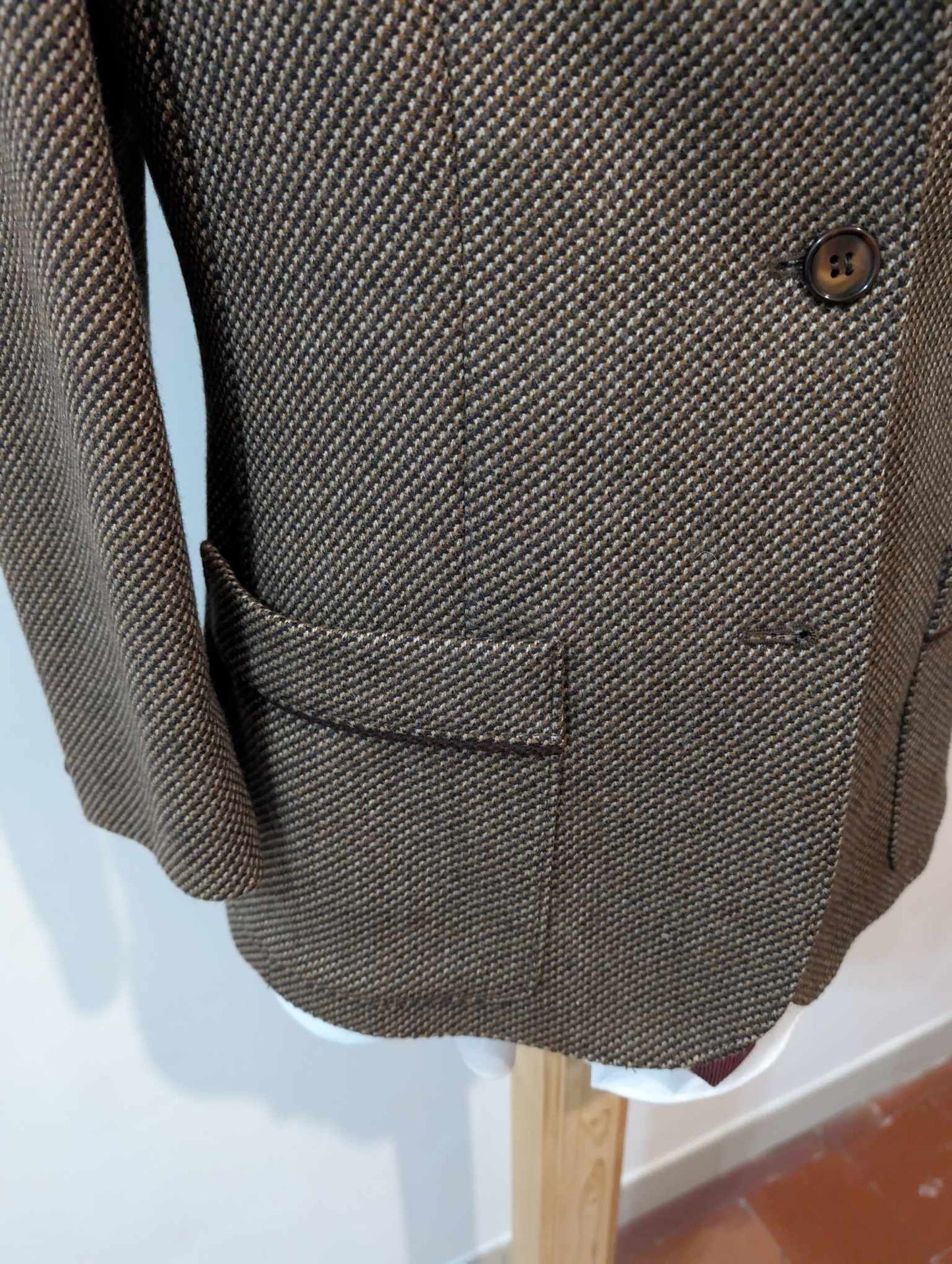 Elegante veste chesterfield en laine