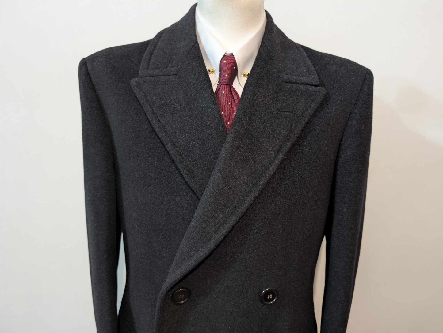 Ravissant manteau croisé gris en laine lourde