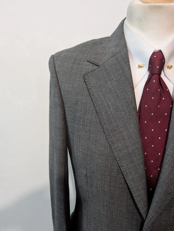 Classique costume gris en laine