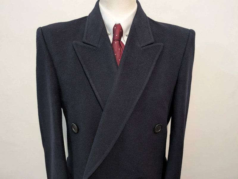 Classique manteau croisé bleu marine en laine