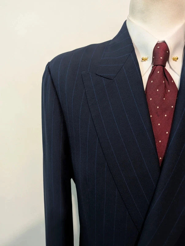 Incroyable costume croisé chalkstripe en laine froide