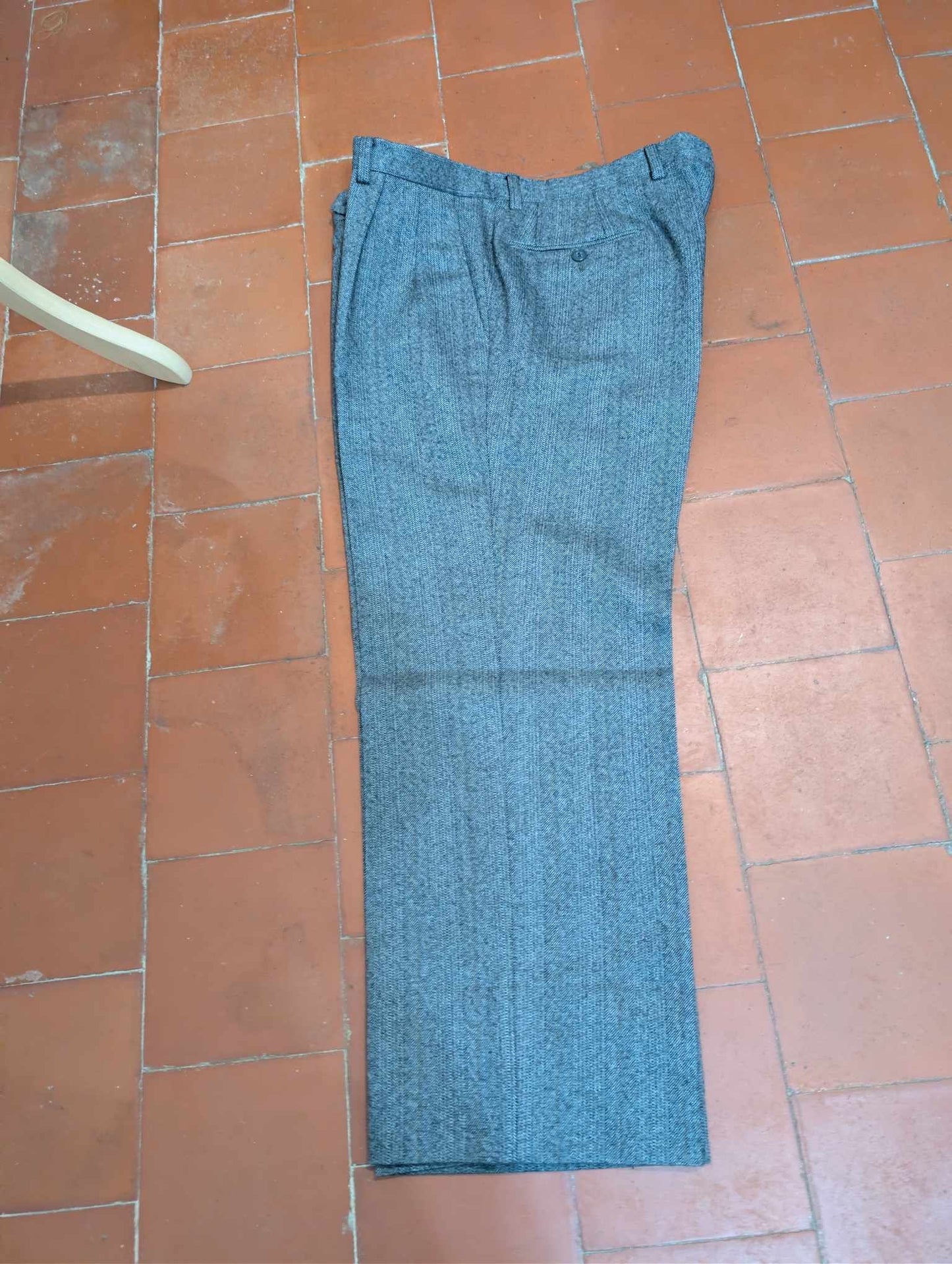 Classique costume gris en flanelle lourde