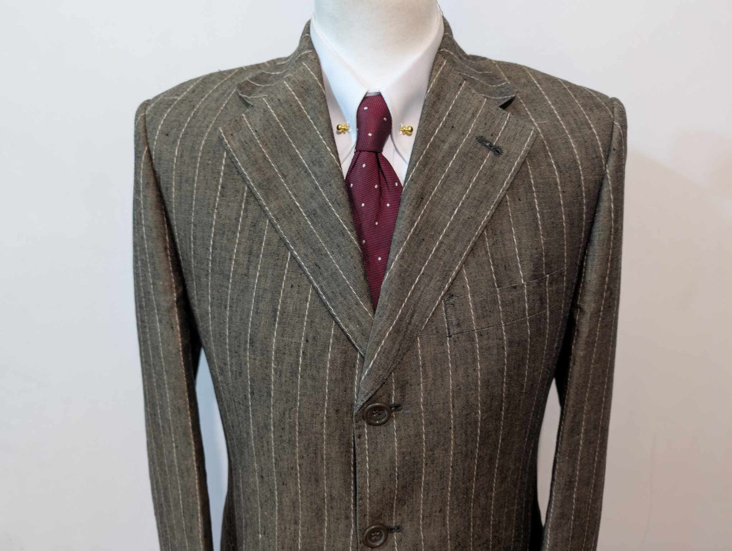 Magnifique costume a rayures en lin