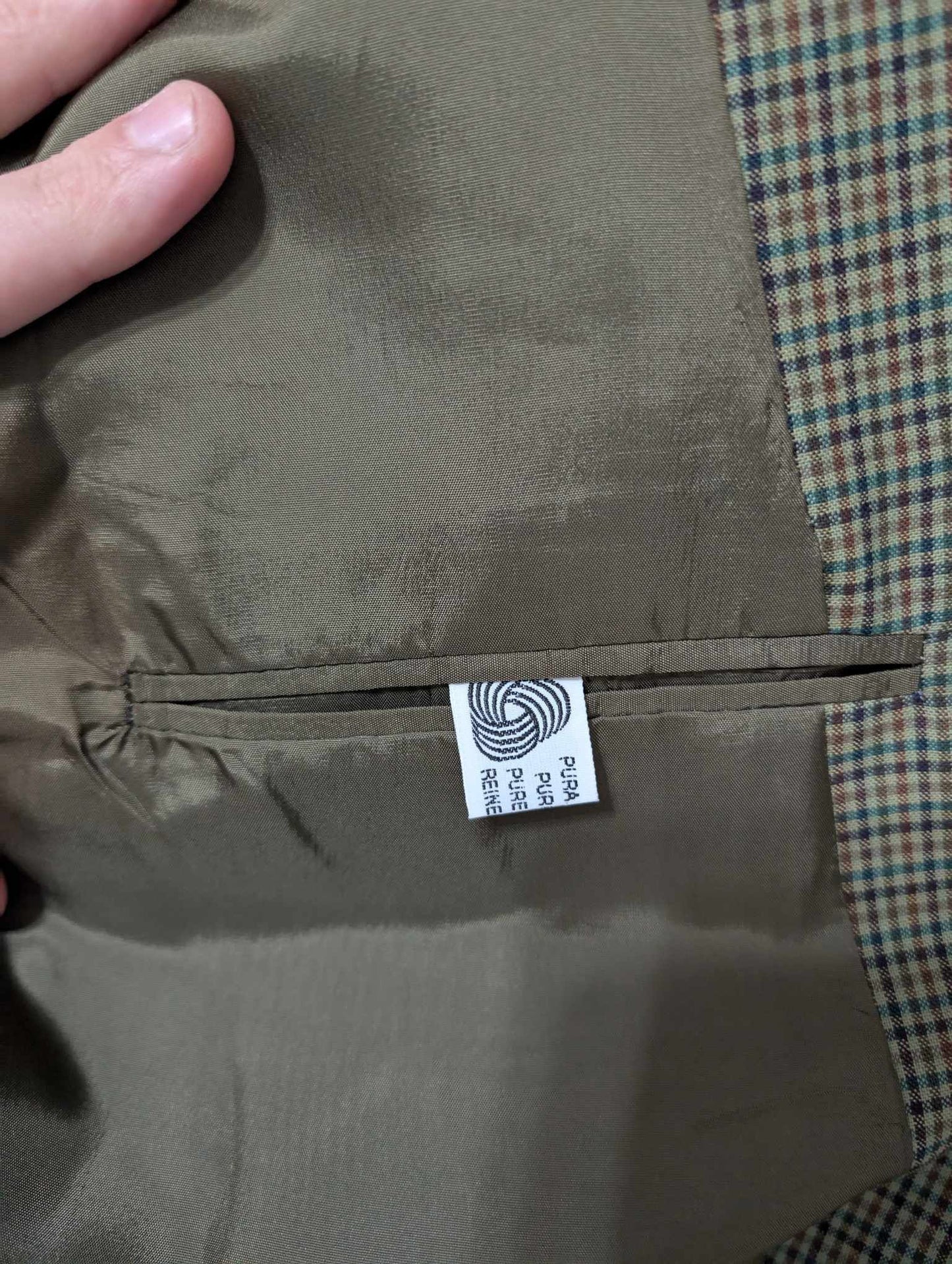 Gentille veste verte en laine