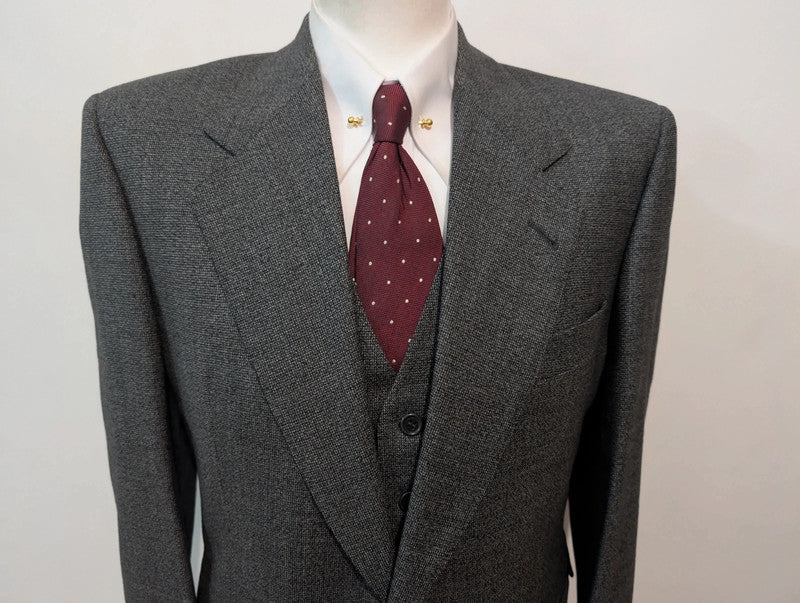 Élégant costume 3 piece gris en laine