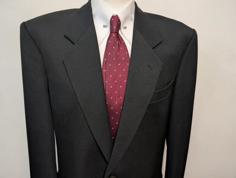 Classique costume noir en laine