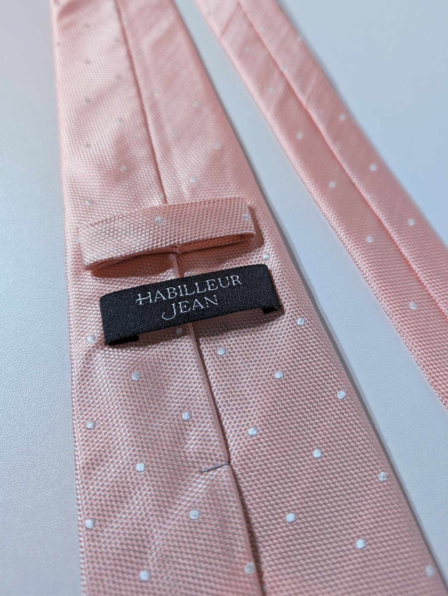 Cravate rose bonbon à poie blanc