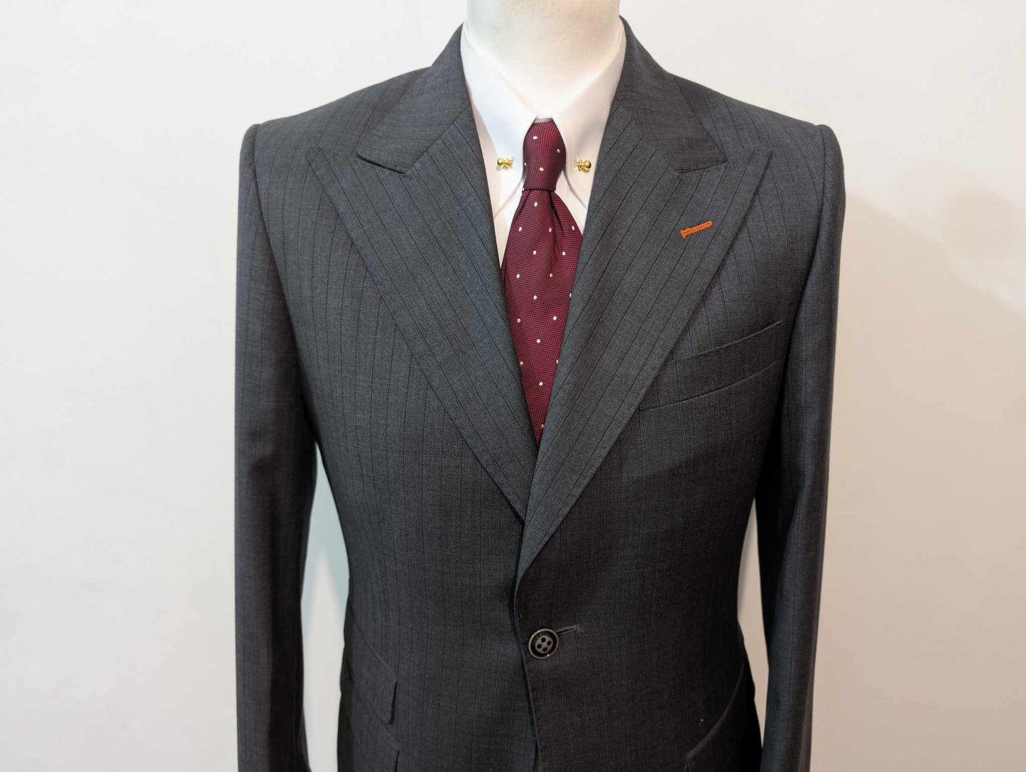Fabuleux costume gris a rayure en laine