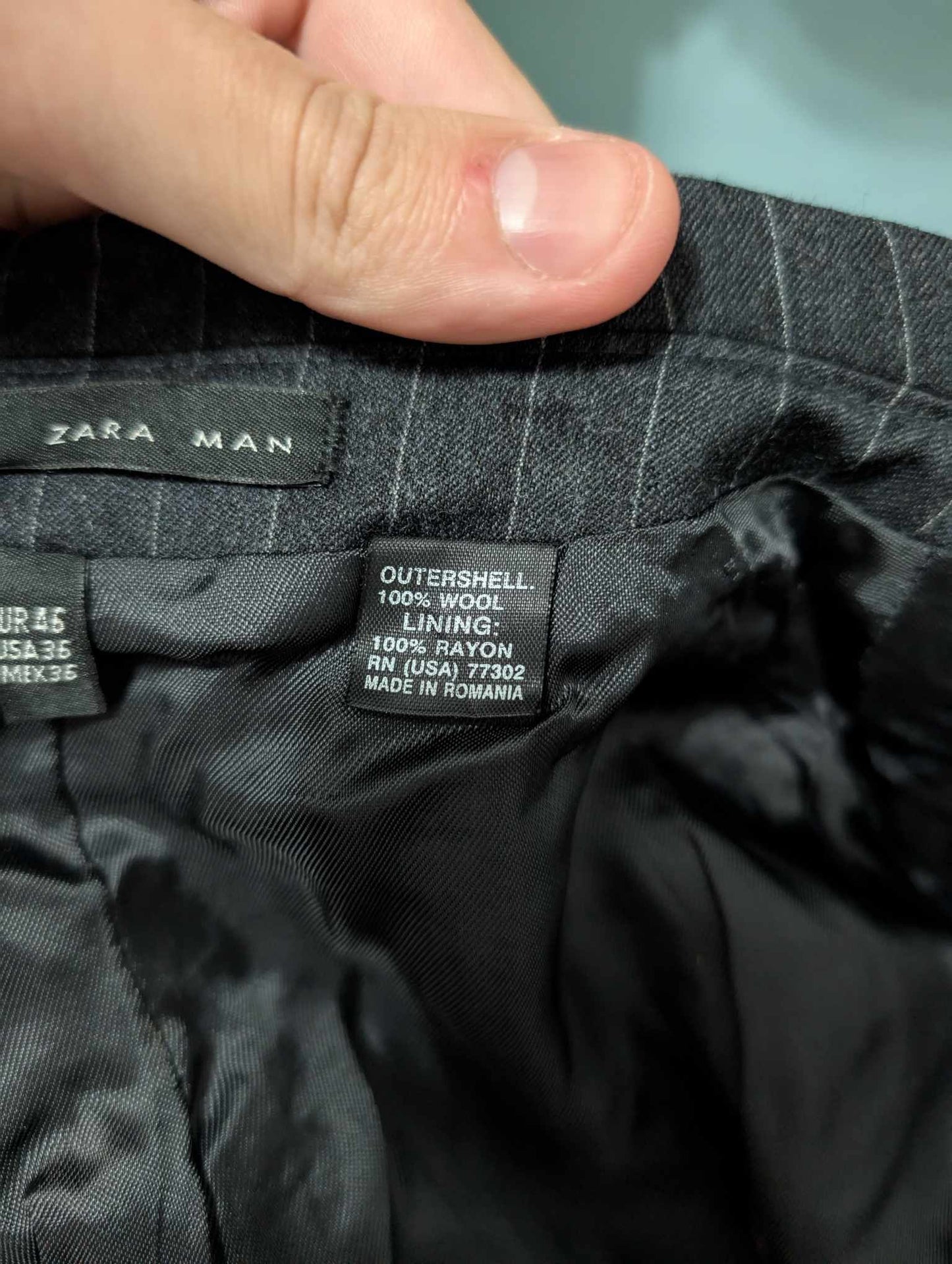 Effrayant costume pinstripe en flanelle de laine