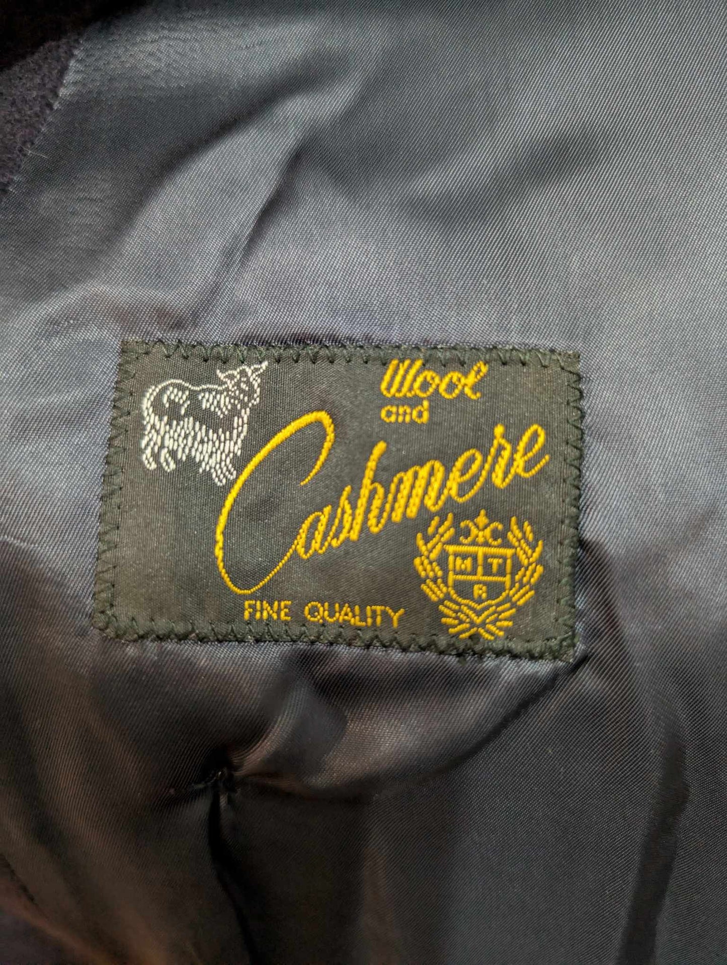 Elegant manteau croisé bleu marine