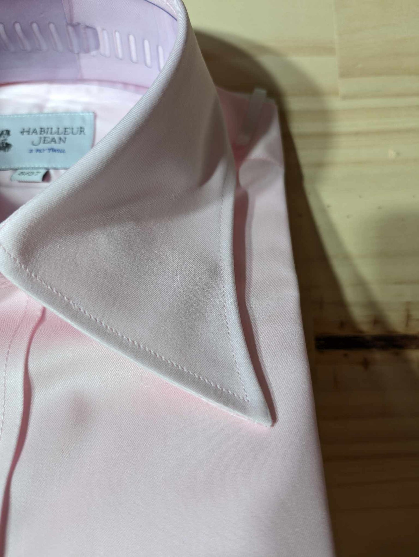 Double-twisted French collar shirt