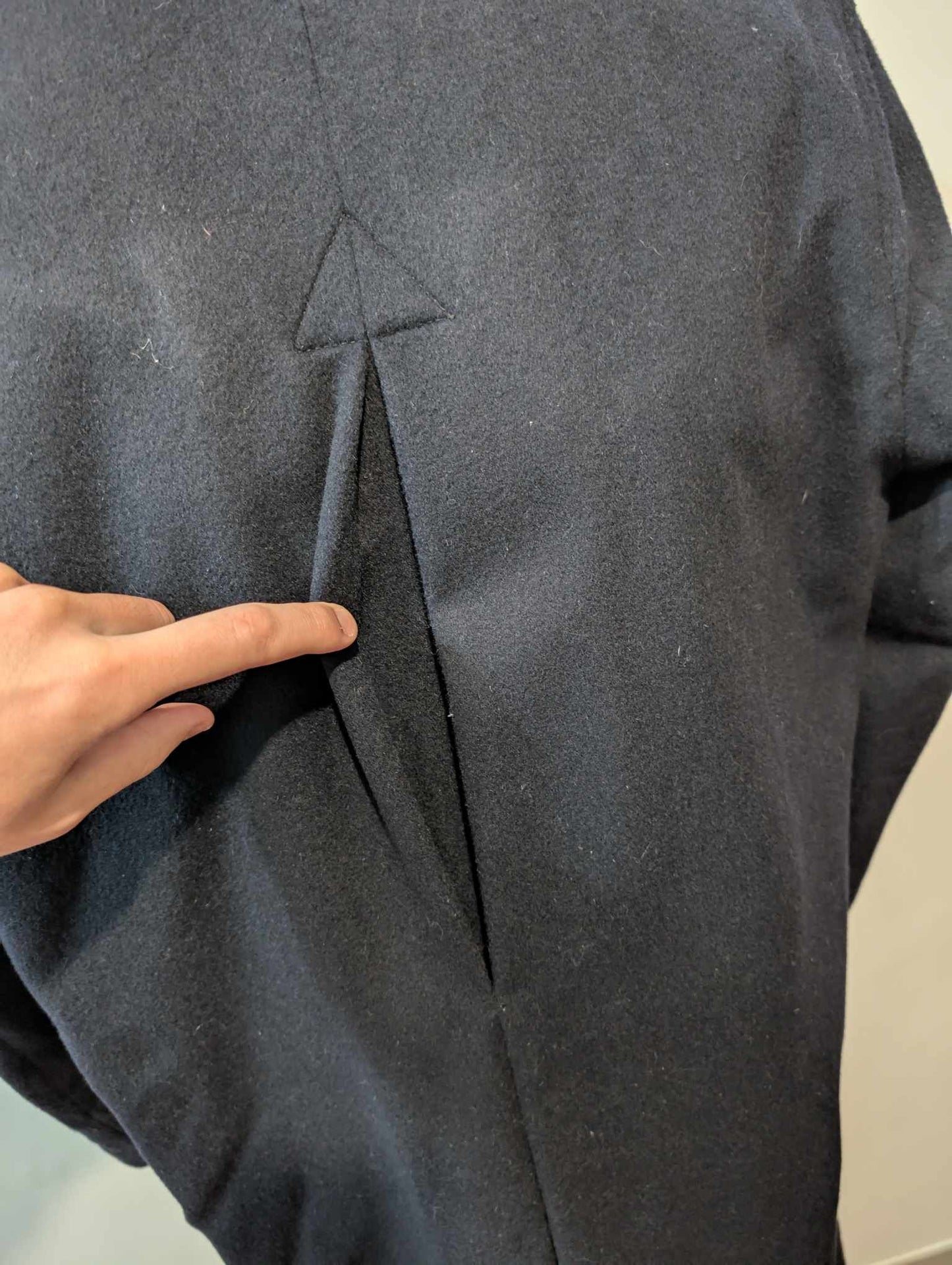 Fabuleux manteau loden de couleur bleu marine