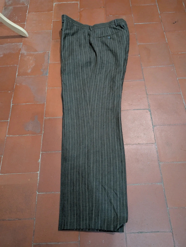 Sympathique costume marron en lin