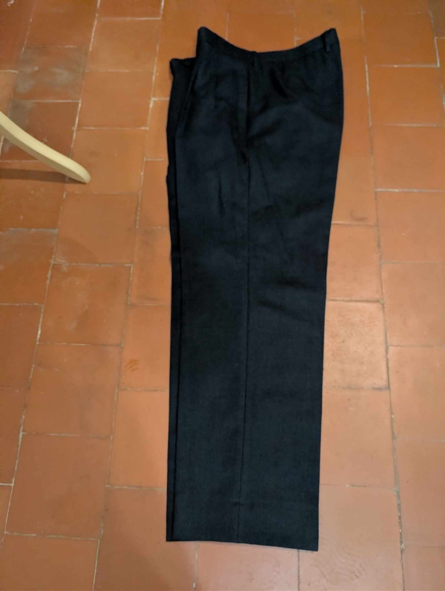 Élégant costume croisé gris en flanelle