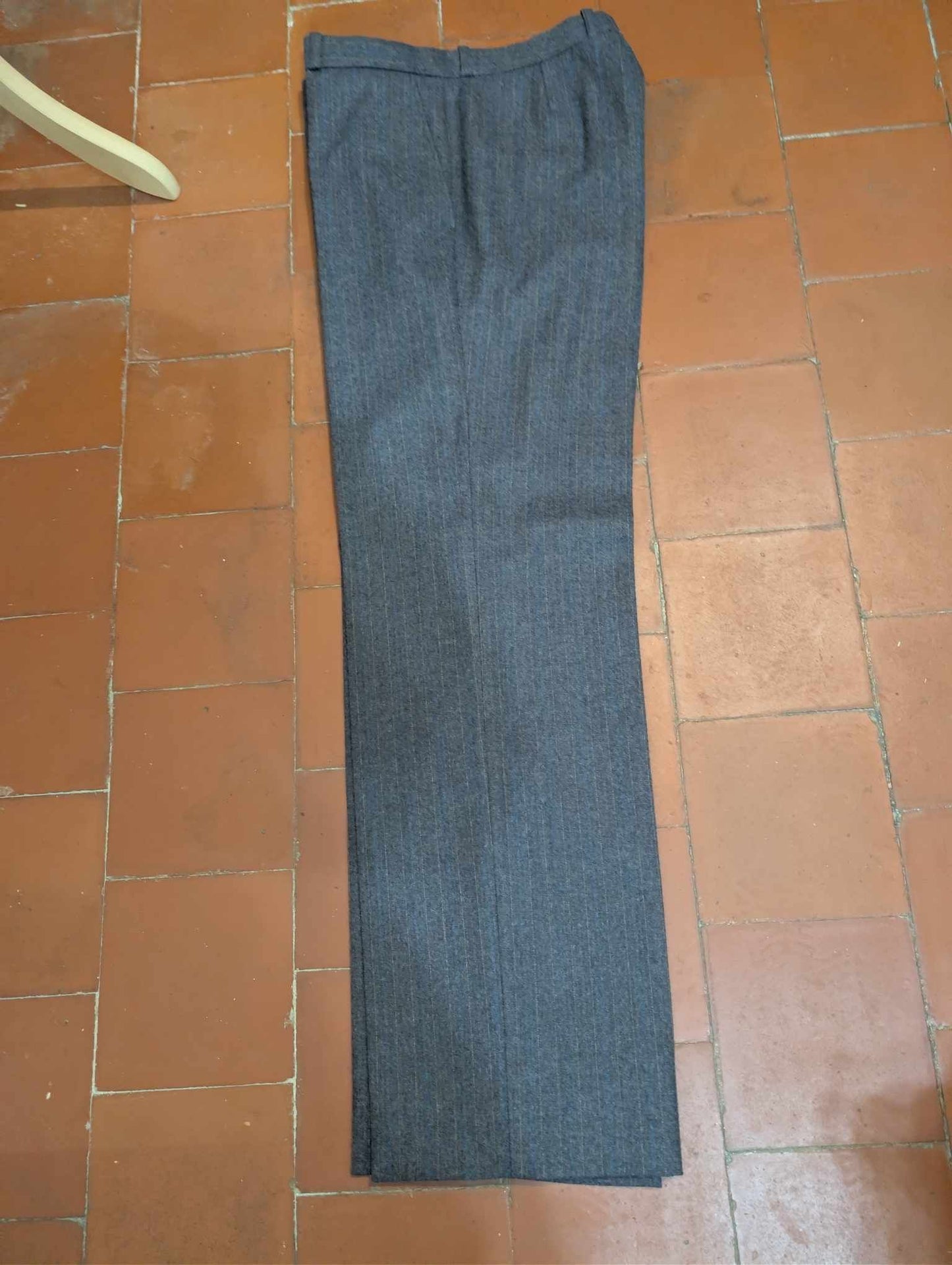 Magnifique costume 3 pièces gris violet