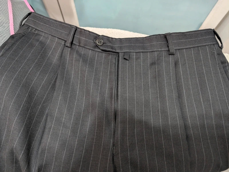 Magnifique costume pinstripe en laine