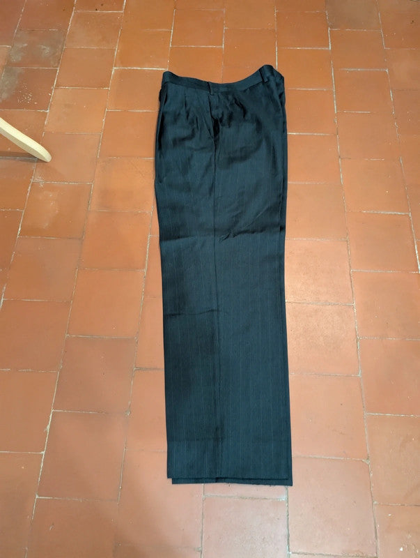 Resplendissant costume croisé pinstripe en laine