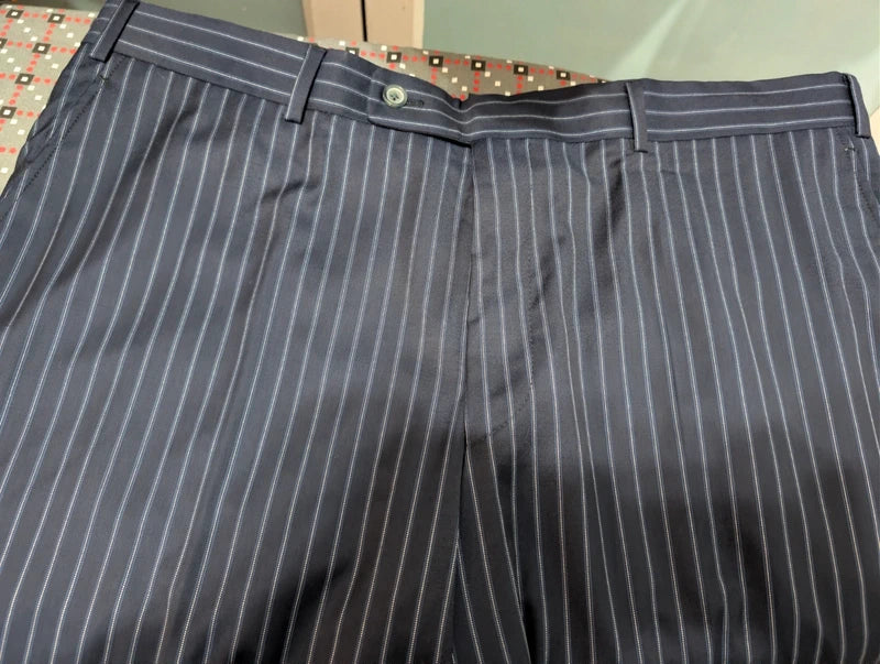 Extraordinaire costume croisé pinstripe en laine