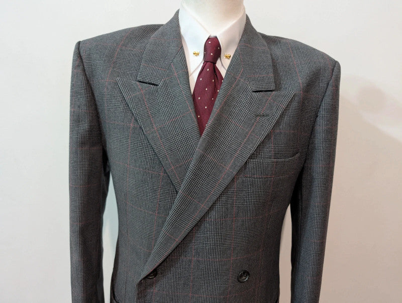 Légendaire costume croisé en prince de galle