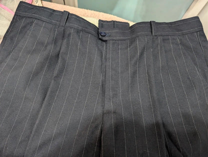 Magnifique costume pinstripe en flanelle lourde