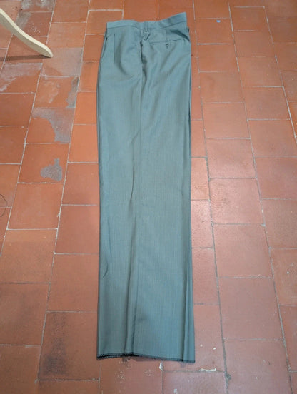 Géant costume croisé gris vert en laine