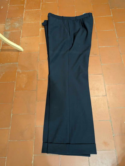 Fabuleux costume croisé de couleur bleu marine en laine épaisse