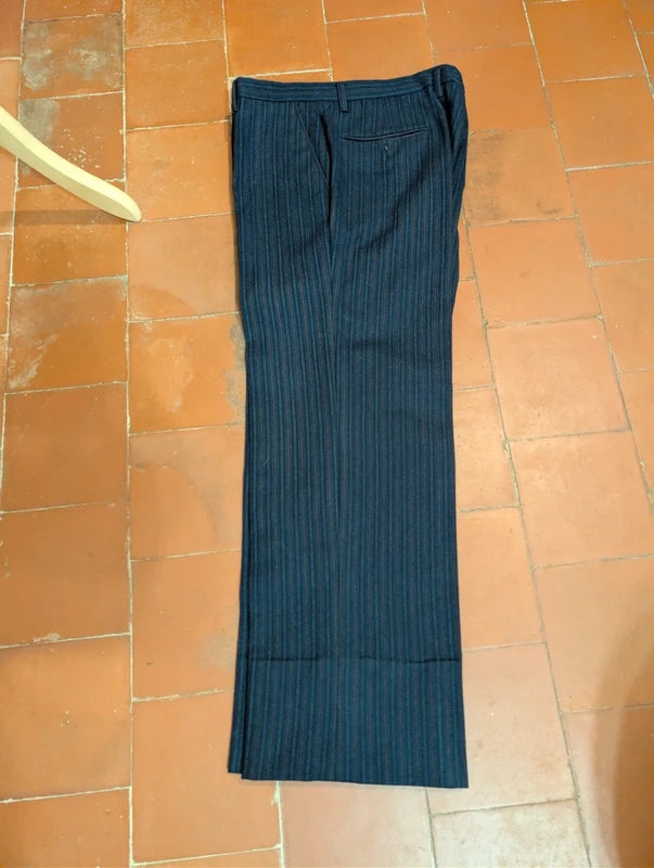 Prächtiger Nadelstreifenanzug aus Wolle