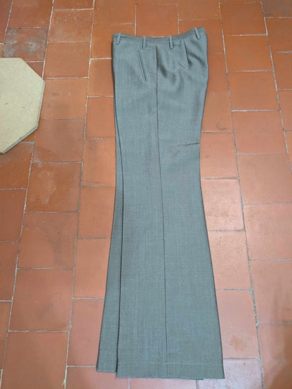 Gentil costume de couleur marron en laine