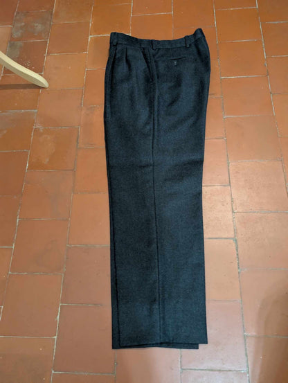 Adorable costume gris en flanelle lourde