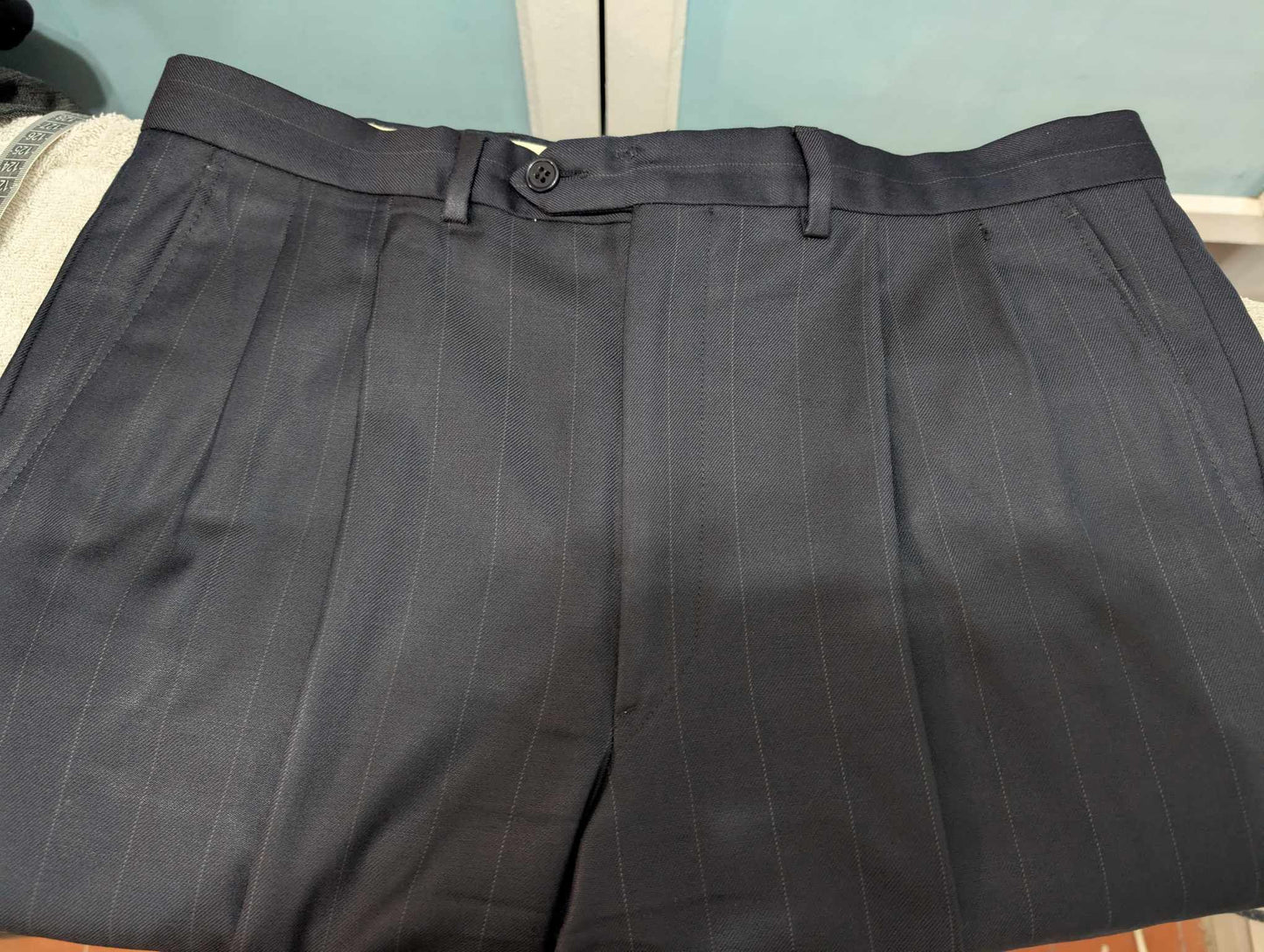 Effrayant costume croisé chalkstripe