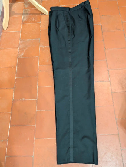 Klassischer zweireihiger Smokinganzug