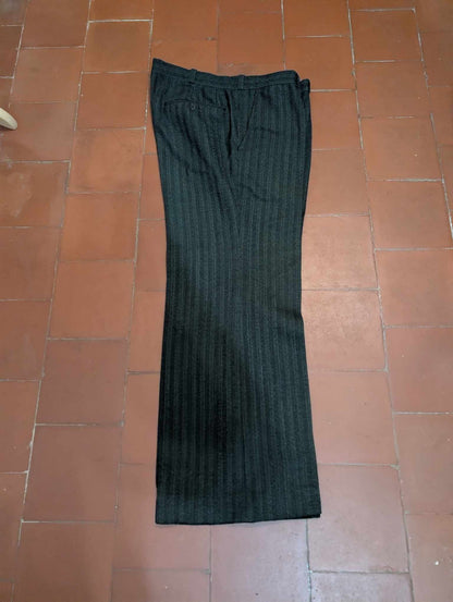 Chouet costume de couleur gris vert en laine
