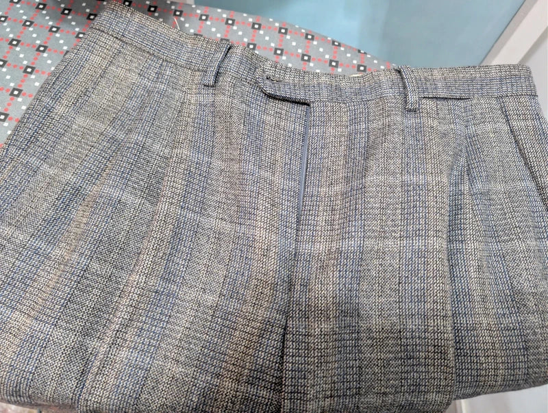 Toller grauer Anzug aus schwerem Flanell