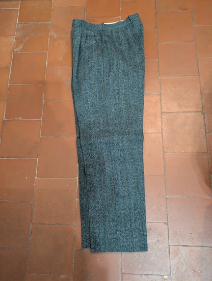 Fabelhafter grauer Wollanzug