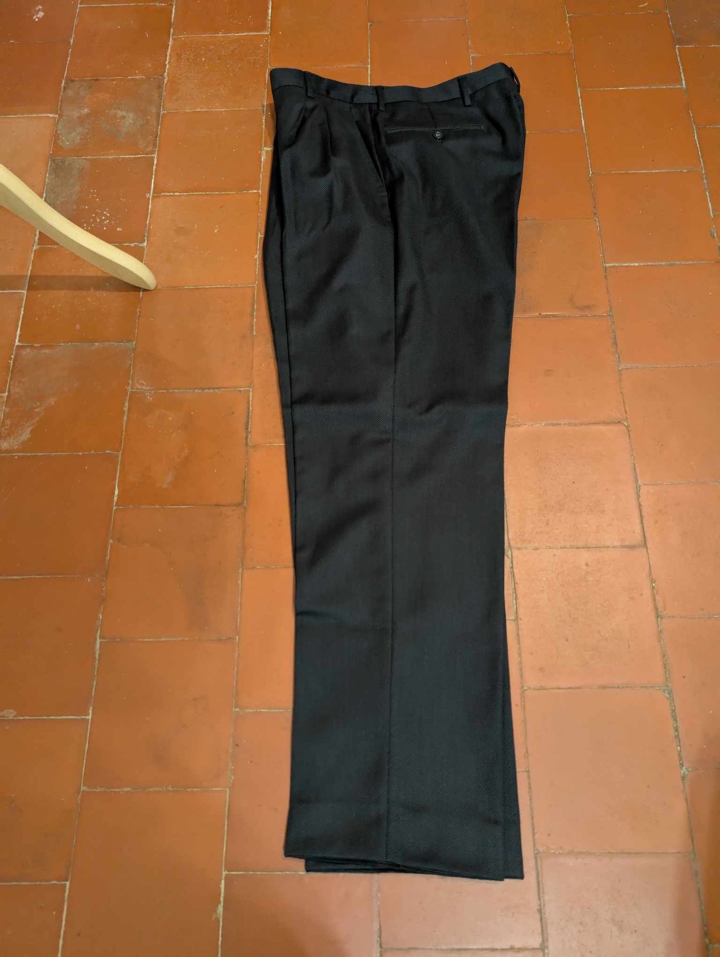 Incroyable costume croisé de couleurs gris anthracite en laine