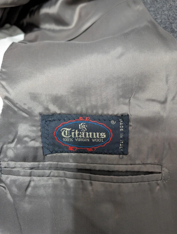 Sublime costume gris en flanelle lourde