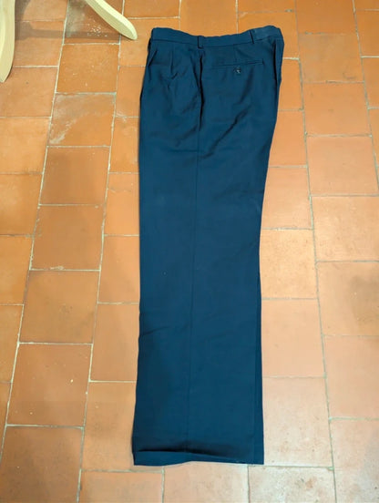 Classique costume croisé bleu marine